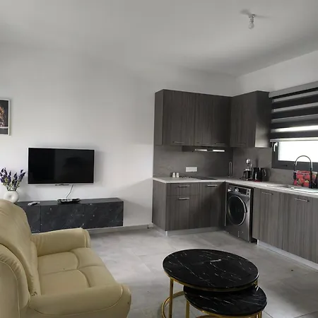 George Apartment's Larnaca